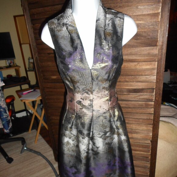 Vince Camuto Black and Gold Sleeveless Dress - Picture 5 of 13